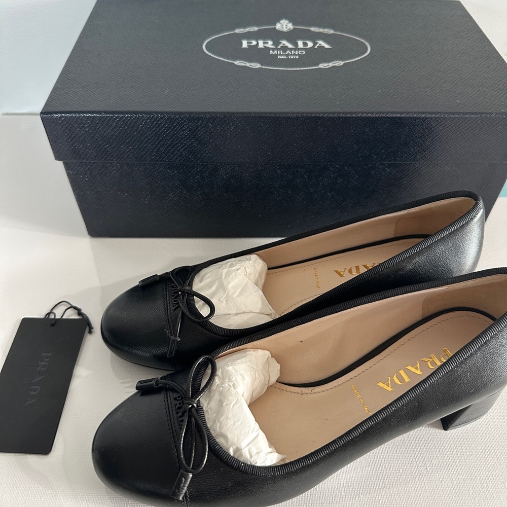 NEW Prada Napa Lambskin Leather Bow Ballerina Pumps 35.5 (US 5.5) Retails $995